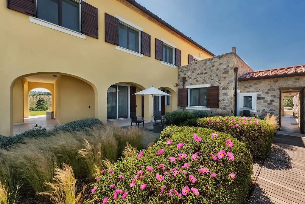 Farm stay Agriturismo Poggio Mirabile Manciano Italy